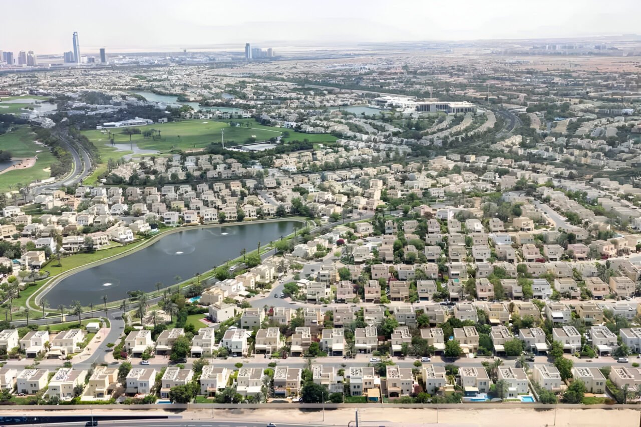 Emirates Hills Investment Guide – ROI, Rental Yields & Capital Growth